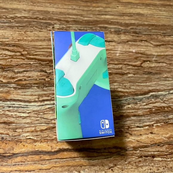 Nintendo Switch Animal Crossing Wired Gaming Controller - Picture 4 of 8